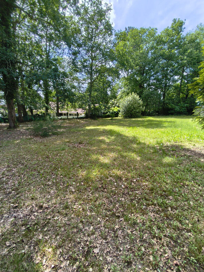 Terrain constructible dans un quartier prisé de MONT DE MARSAN