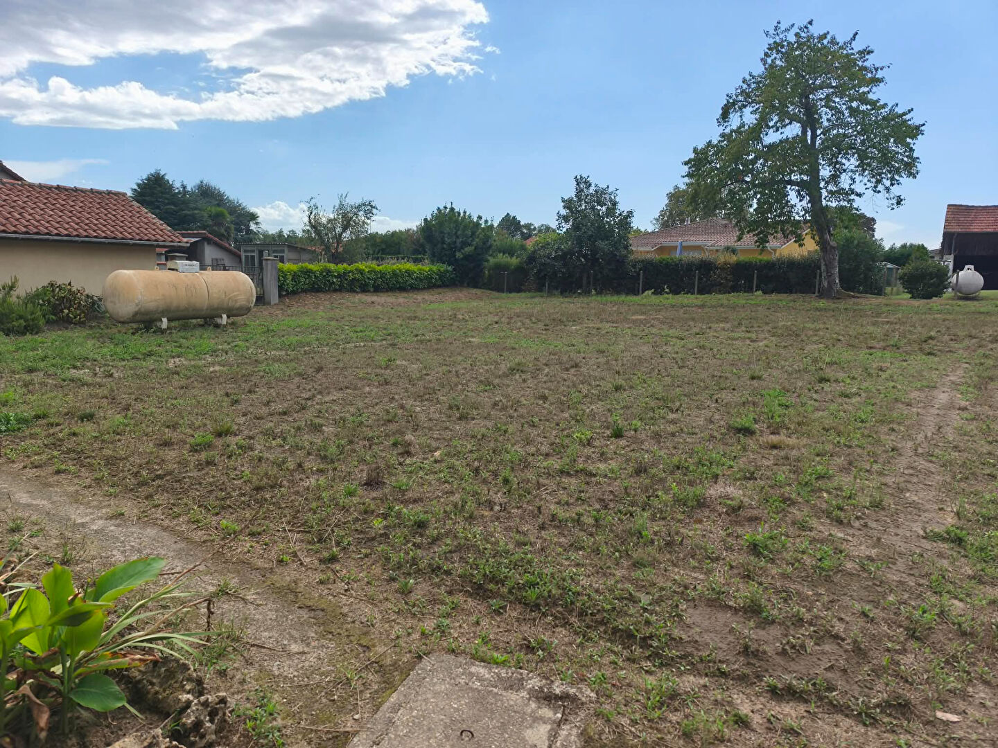 Terrain constructible avec dépendance possibilité 6 lots