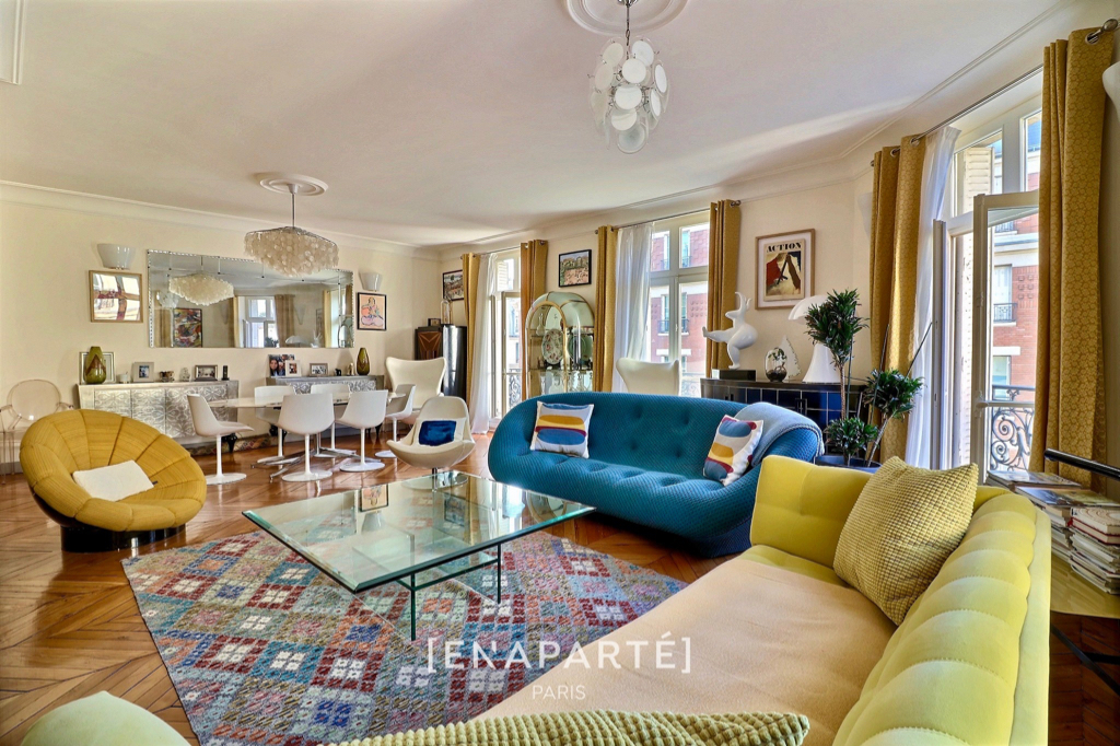 Photo Vente / Rue d'Hauteville / 5 pièces / En parfait état / Beaux volumes image 2/6