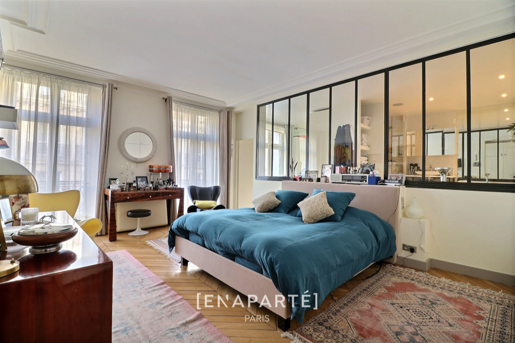 Photo Vente / Rue d'Hauteville / 5 pièces / En parfait état / Beaux volumes image 5/6