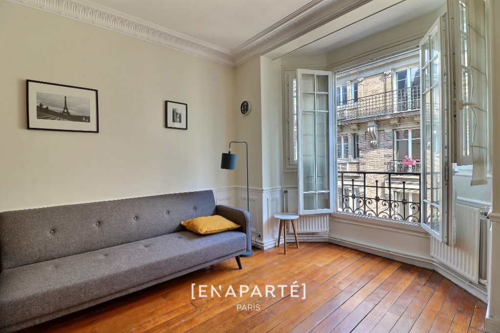 Photo 2P - METRO BOISSIÉRE - TROCADÉRO - MEUBLÉ TOUT CONFORT image 2/5