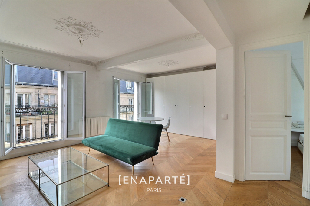 Photo A LOUER - JULES JOFFRIN - ETAGE ELEVE - BALCON image 3/6