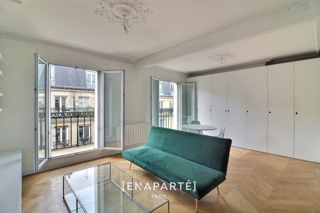 Photo A LOUER - JULES JOFFRIN - ETAGE ELEVE - BALCON image 4/6