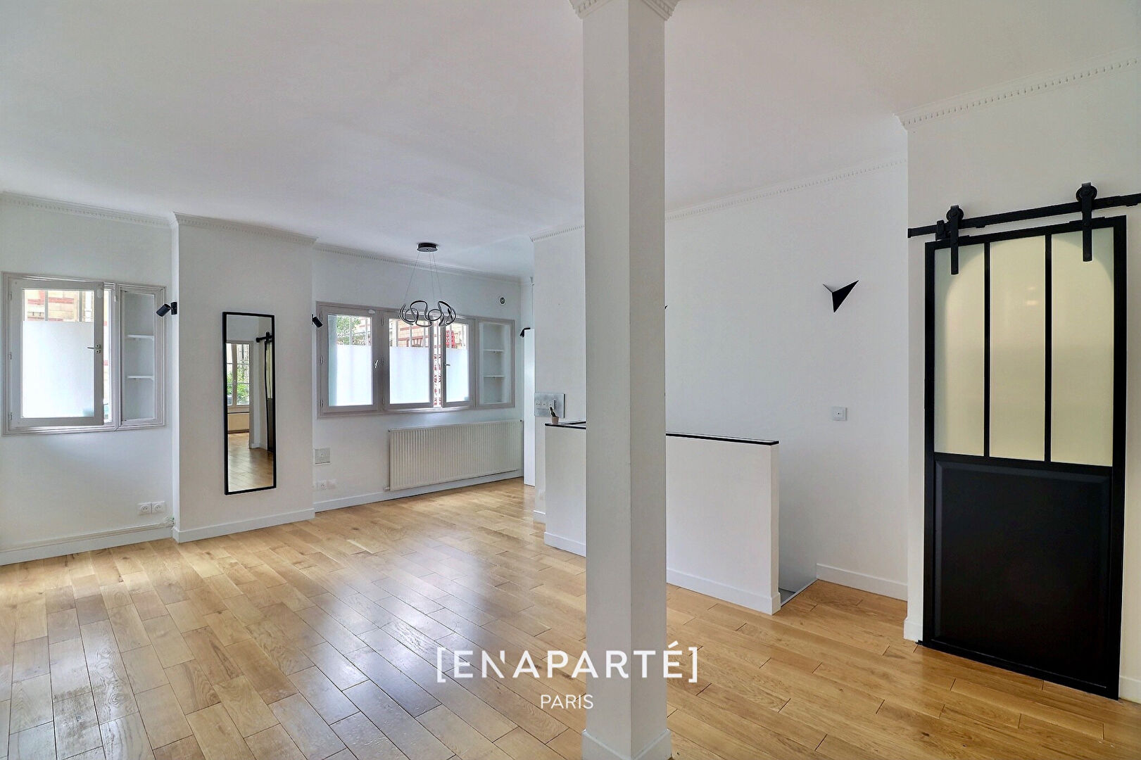 Agence immobilière de 
 En Aparte Paris - En Aparté Paris 
