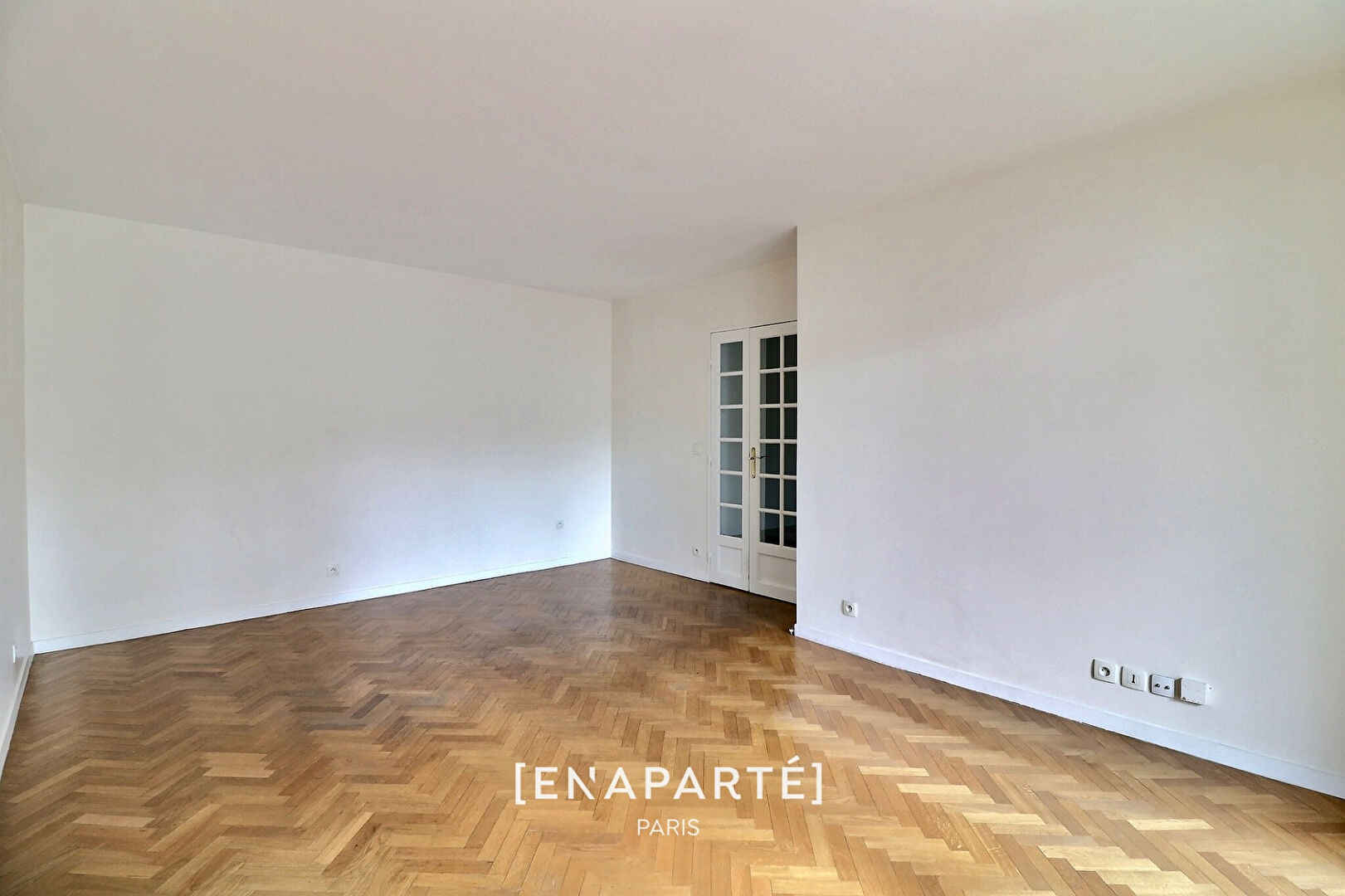 Photo Vente / 92400 / Rue du Président Kruger - Centre - Gare / 2 Pièces / Résidence de standing / Grand Balcon / exposé Sud-Ouest / Plan optimisé image 6/6