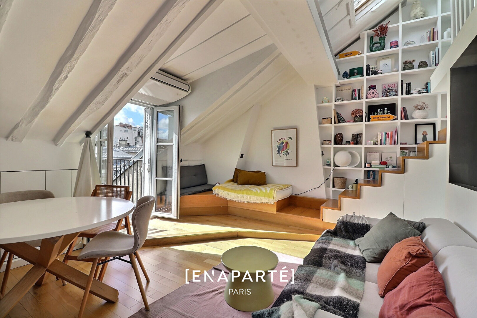 Agence immobilière de 
 En Aparte Paris - En Aparté Paris 
