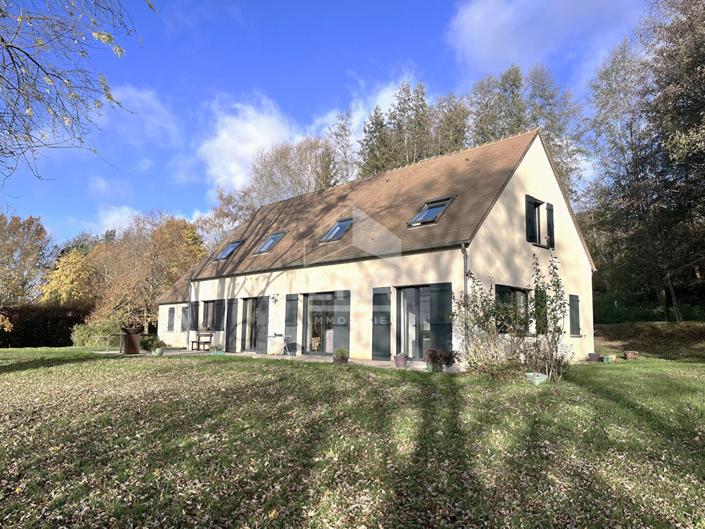 Photo PROPRIETE 7 PIECES SUR PARC image 1/6