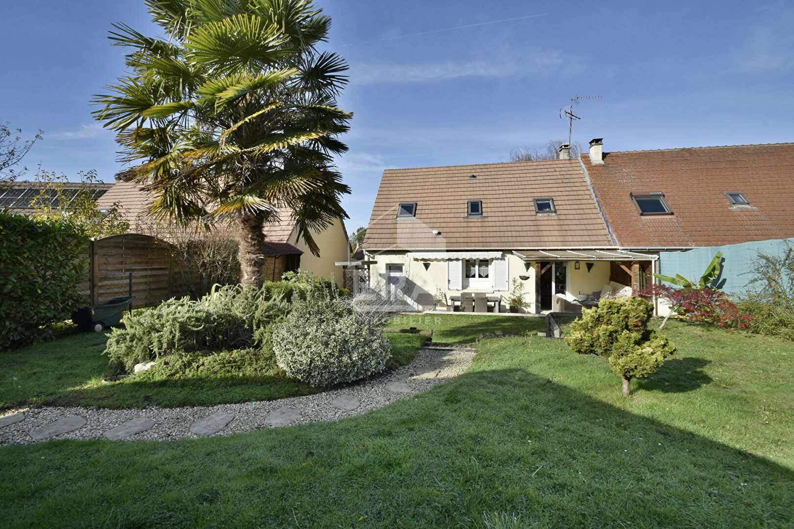 Maison à vendre à Villiers Saint Frédéric - 5 pièces avec jardin