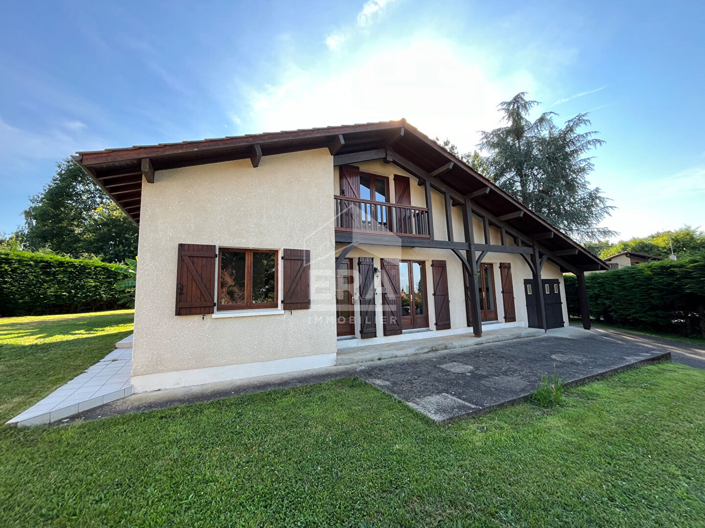Maison à Saint-Pierre-du-mont 6 pièces 109 m2