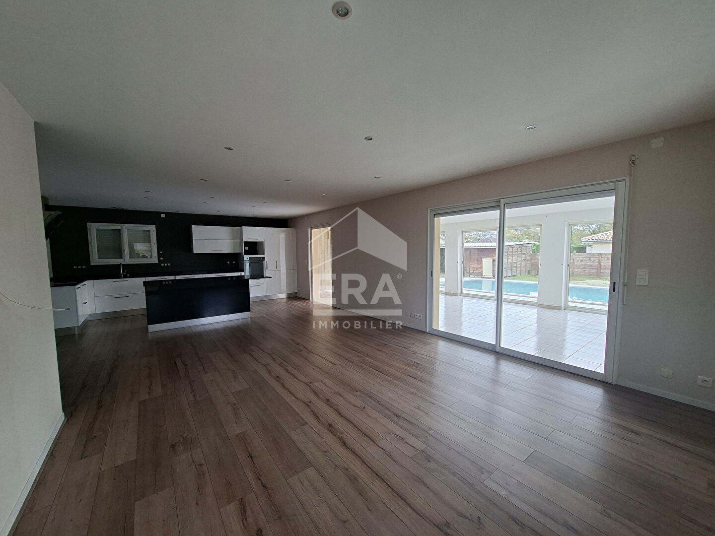 Maison plain-pied de 151 m² à Laluque 5 pièces