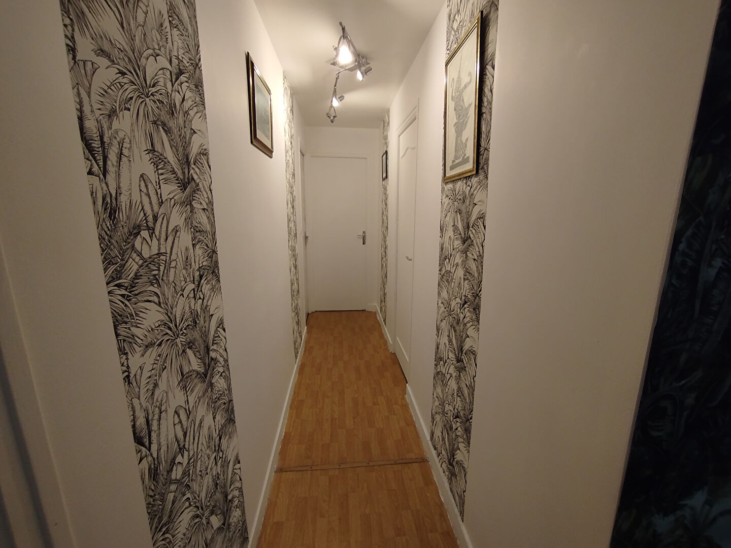 Photo Maison à vendre à COMMANA - 185 m² image 6/6