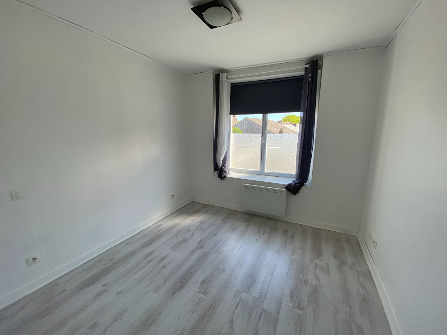 Photo A vendre Maison à Lampaul-Guimiliau  de 203 m². image 2/6