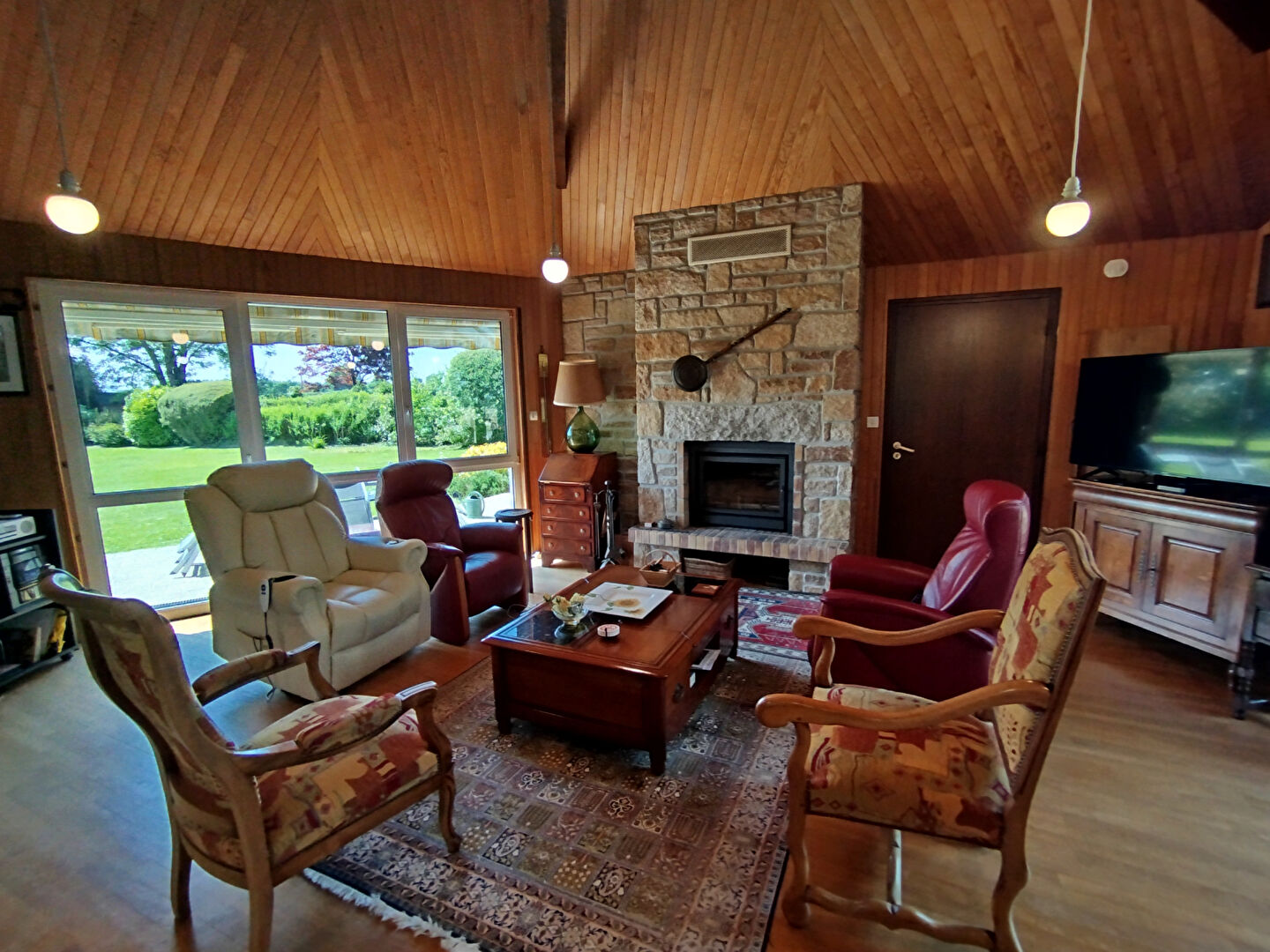 Photo A vendre Maison à Lampaul Guimiliau T9 de 195m² image 3/6