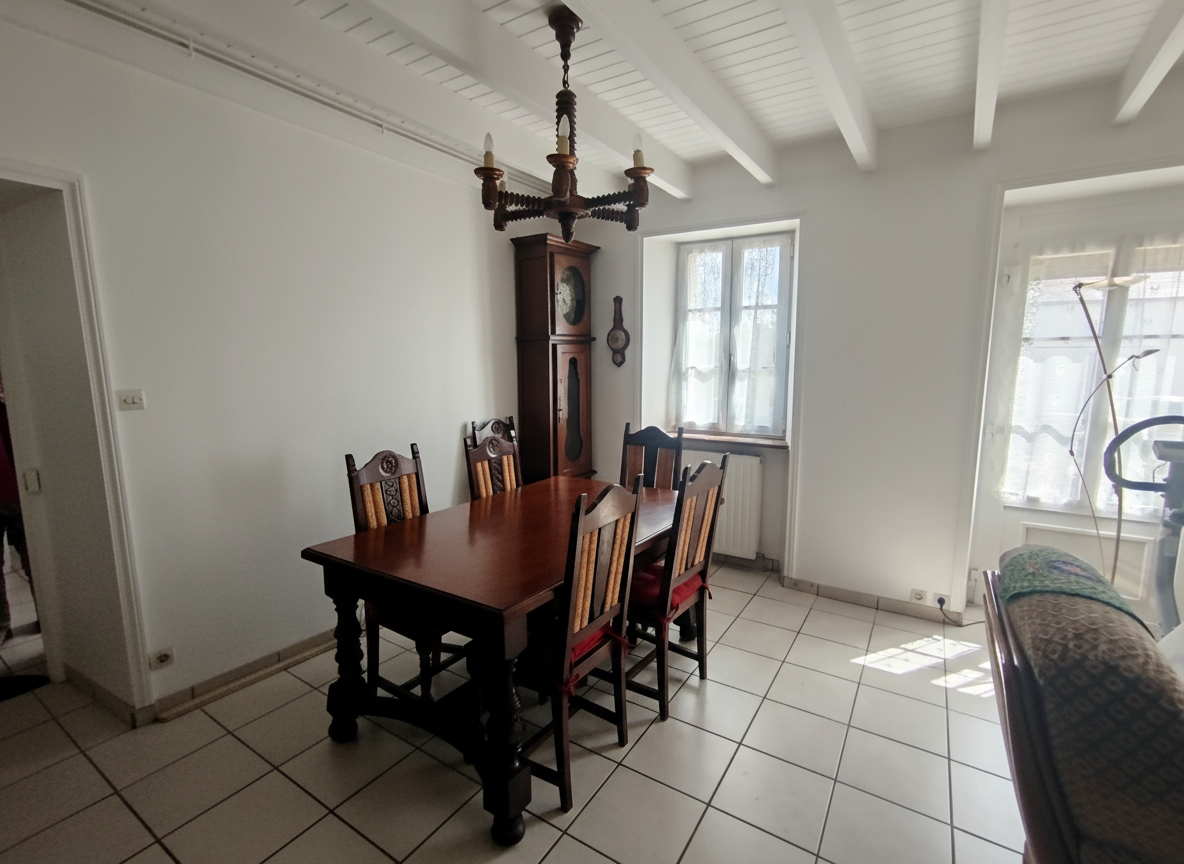 A Vendre Maison Commana 6 pièces 4 chambres 114 m²