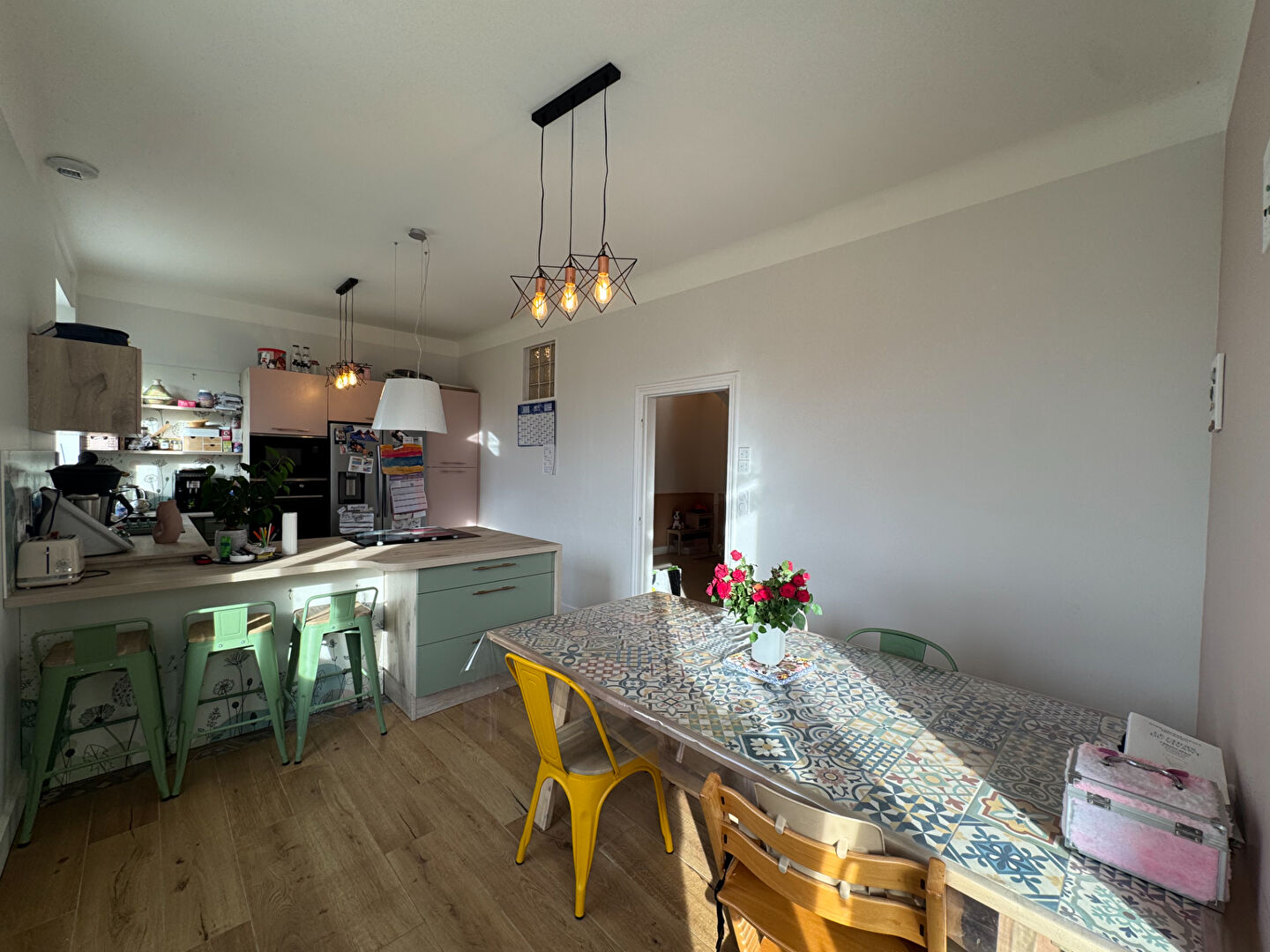 Photo Maison spacieuse à vendre à Lannilis - 5 chambres, jardin et garage image 4/6