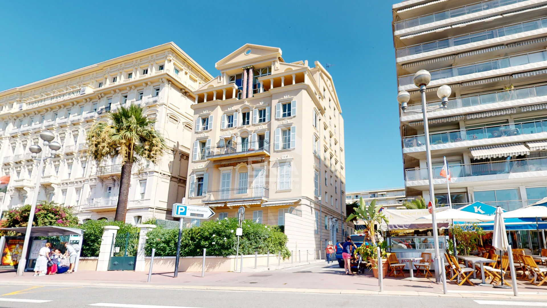 NICE - PROMENADE DES ANGLAIS : LOCAL PROFESSIONNEL DE 208 M²