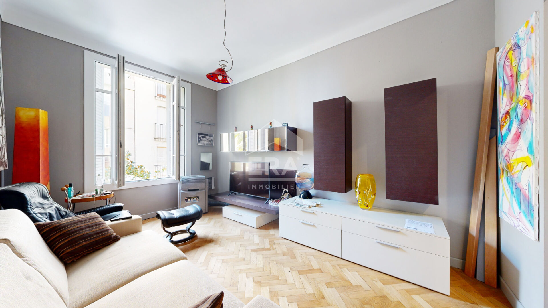 Photo NICE - PROMENADE DES ANGLAIS / RUE DE FRANCE : CHARMANT 4 PIÈCES AU CALME image 2/6