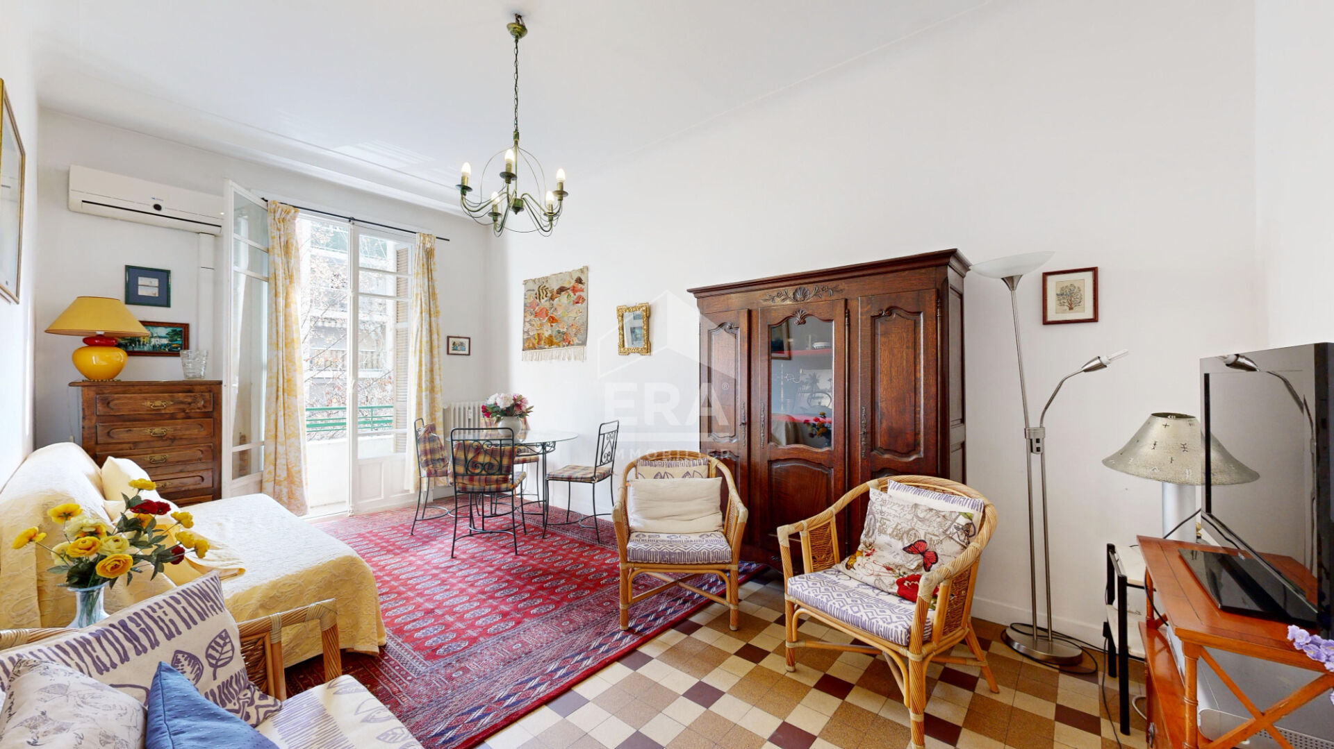 Photo NICE - FLEURS / F. GROSSO : VASTE 2 PIÈCES AVEC BALCON CÔTÉ EST image 2/6