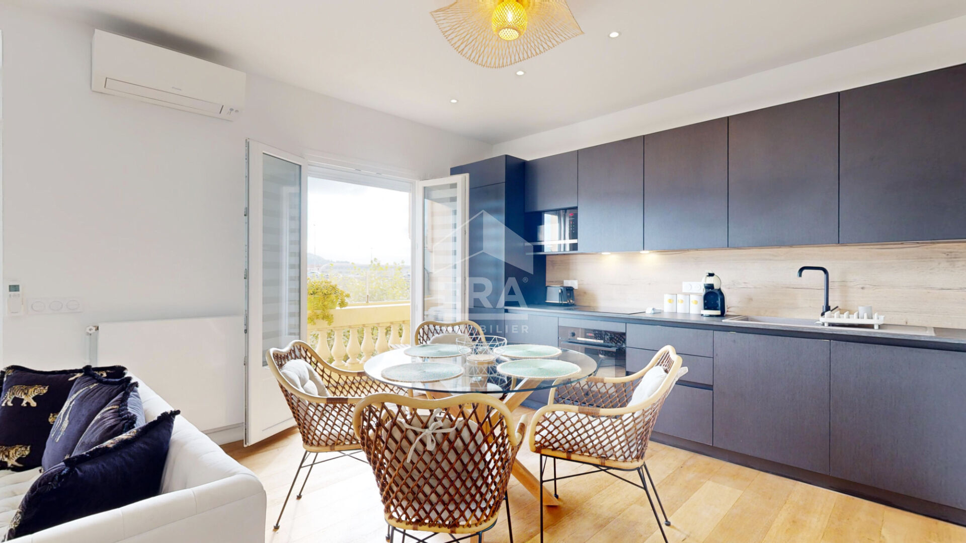 Photo NICE - GAMBETTA / PARC IMPÉRIAL : MAGNIFIQUE 3 PIÈCES TRAVESRSANT AVEC BALCON image 4/6