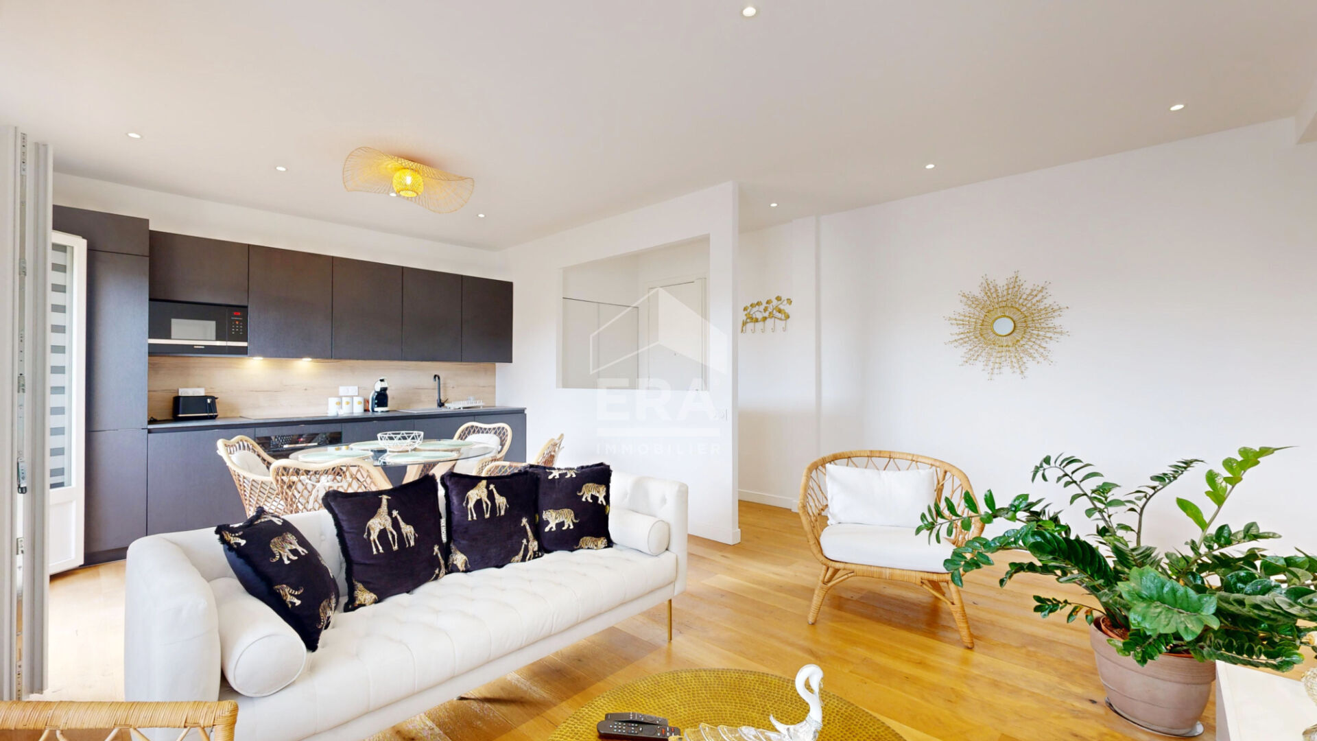 Photo NICE - GAMBETTA / PARC IMPÉRIAL : MAGNIFIQUE 3 PIÈCES TRAVESRSANT AVEC BALCON image 6/6