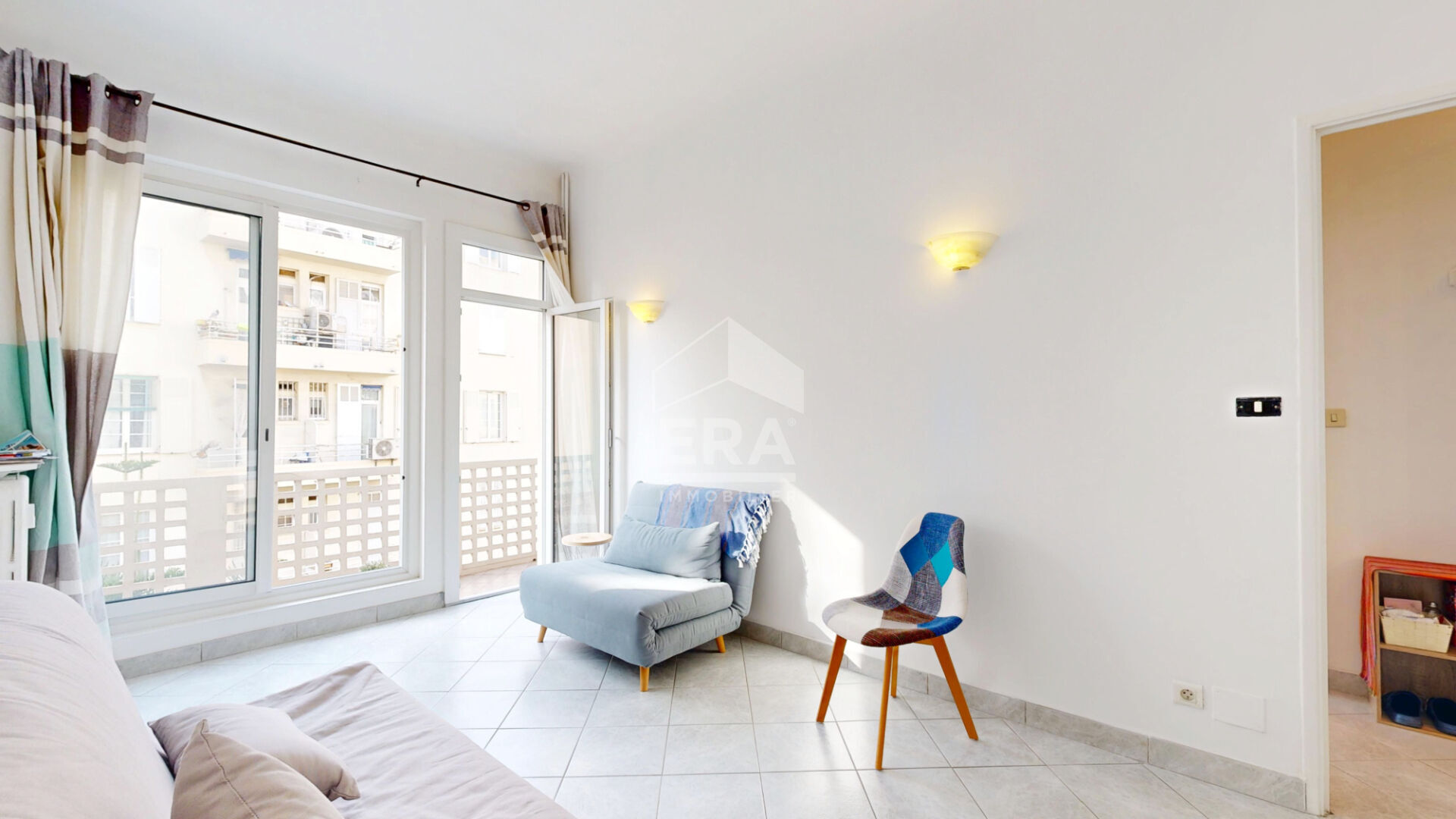 Photo NICE - FLEURS : JOLI F1 AVEC BALCON AU CALME image 4/6