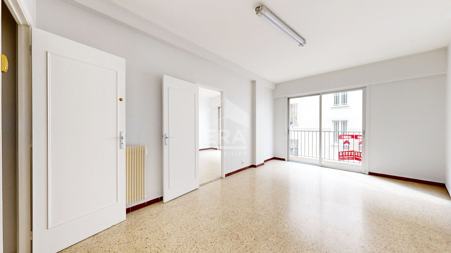 NICE - FLEURS / J. FRICERO : VASTE APPARTEMENT DE 105M²