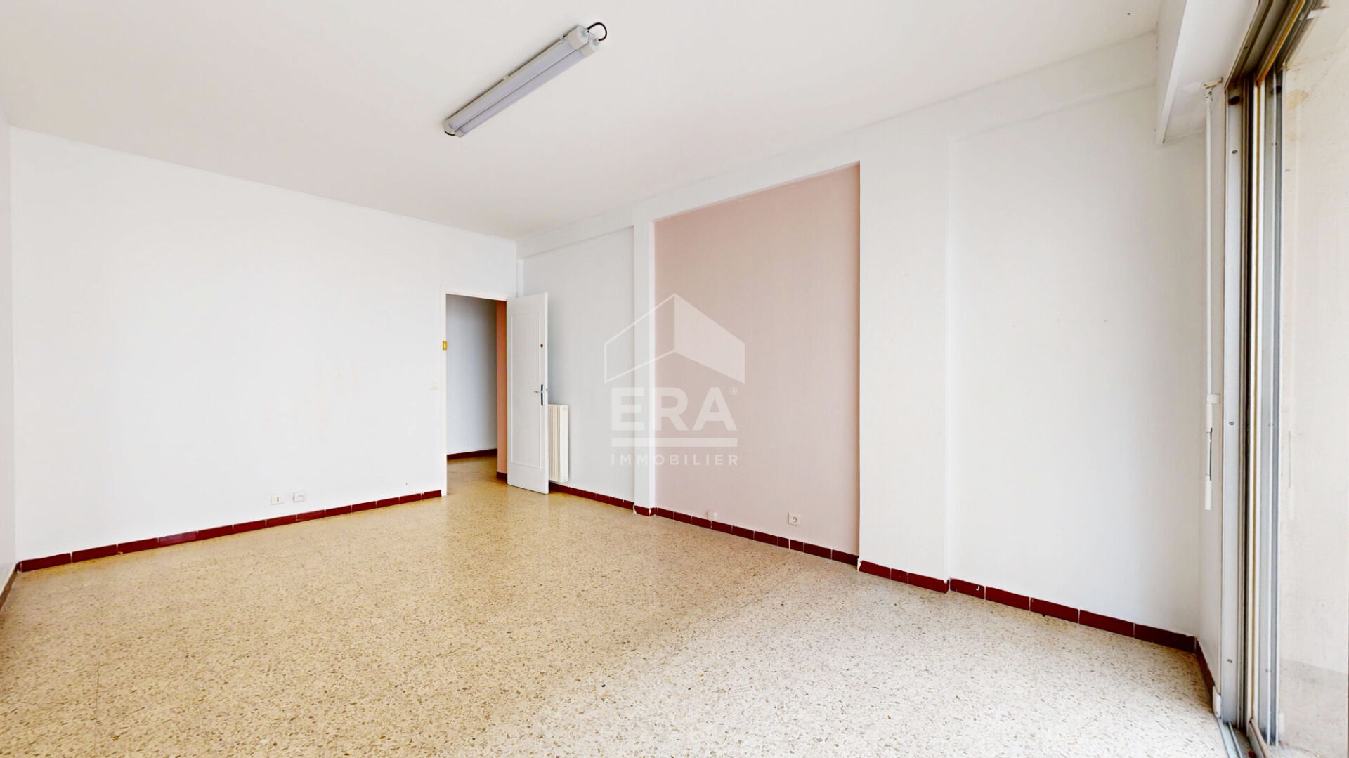 Photo NICE - FLEURS / J. FRICERO : VASTE APPARTEMENT DE 105M² image 4/6