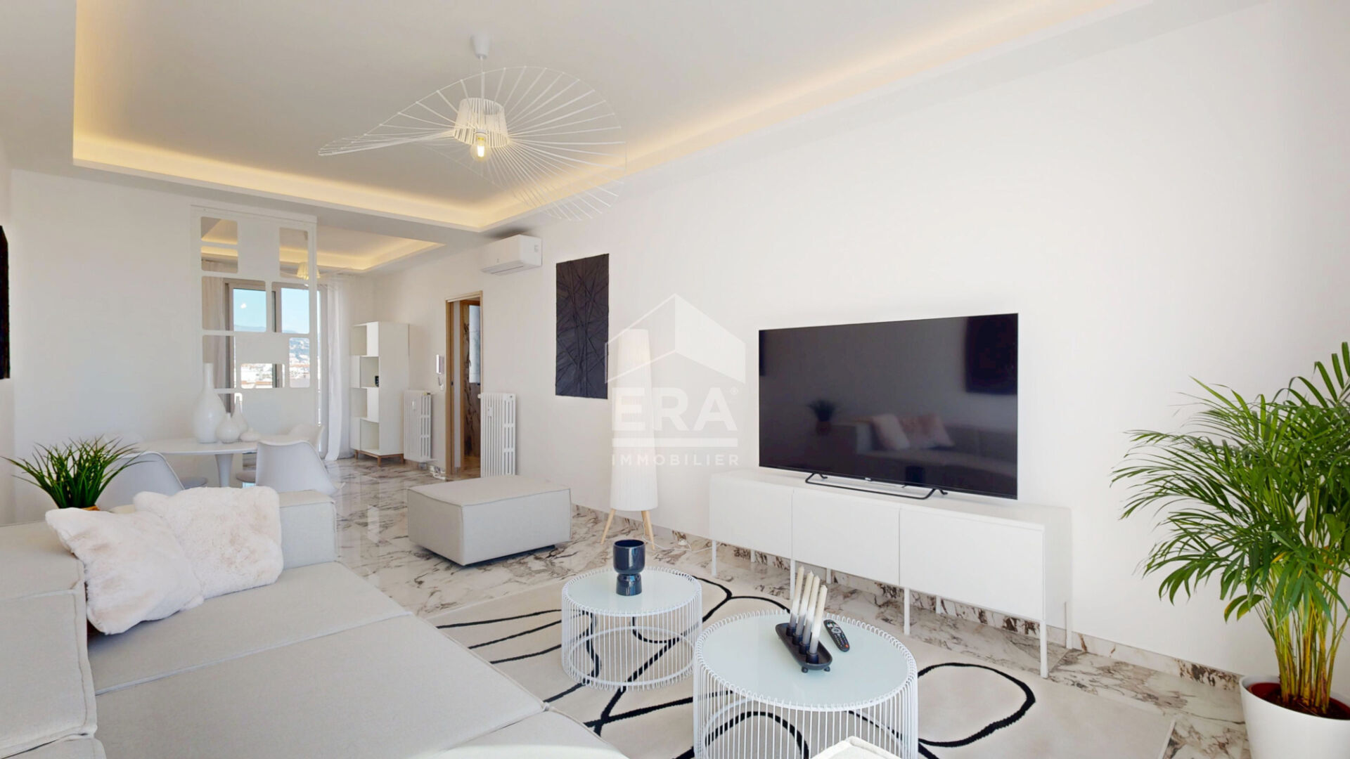 Photo NICE - BAS BAUMETTES : MAGNIFIQUE 3 PIÈCES EN DERNIER ÉTAGE AVEC GRANDE TERRASSE image 6/6