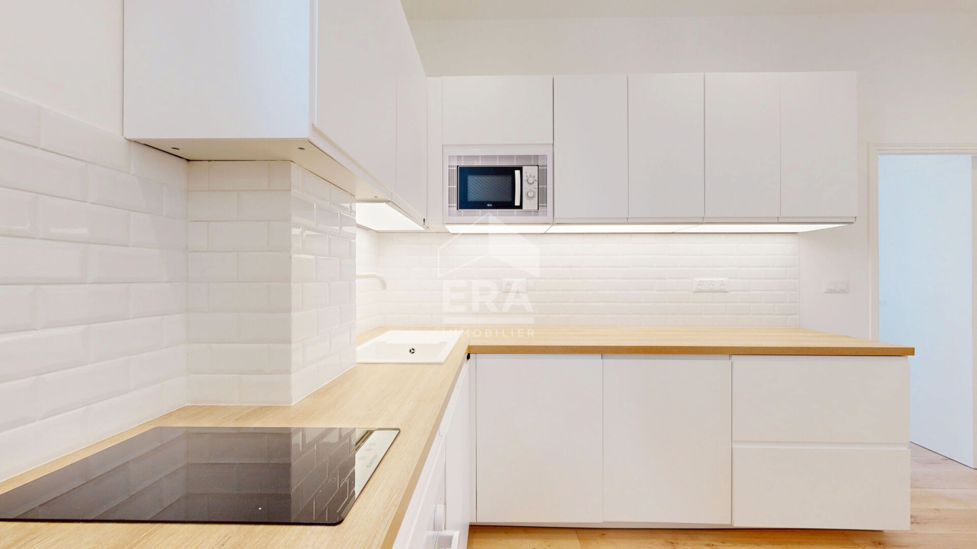 Photo NICE - FLEURS : EN DERNIER ÉTAGE, JOLI 3/4 PIÈCES TRAVERSANT AVEC BALCON AU CALME image 6/6