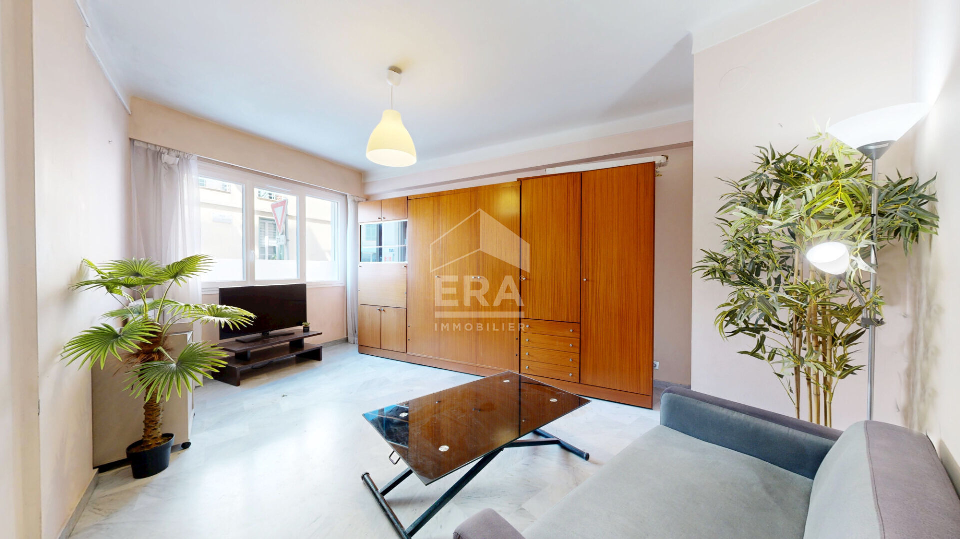 NICE - FLEURS / CAFFARELLI : TRÈS JOLI F1 AU CALME