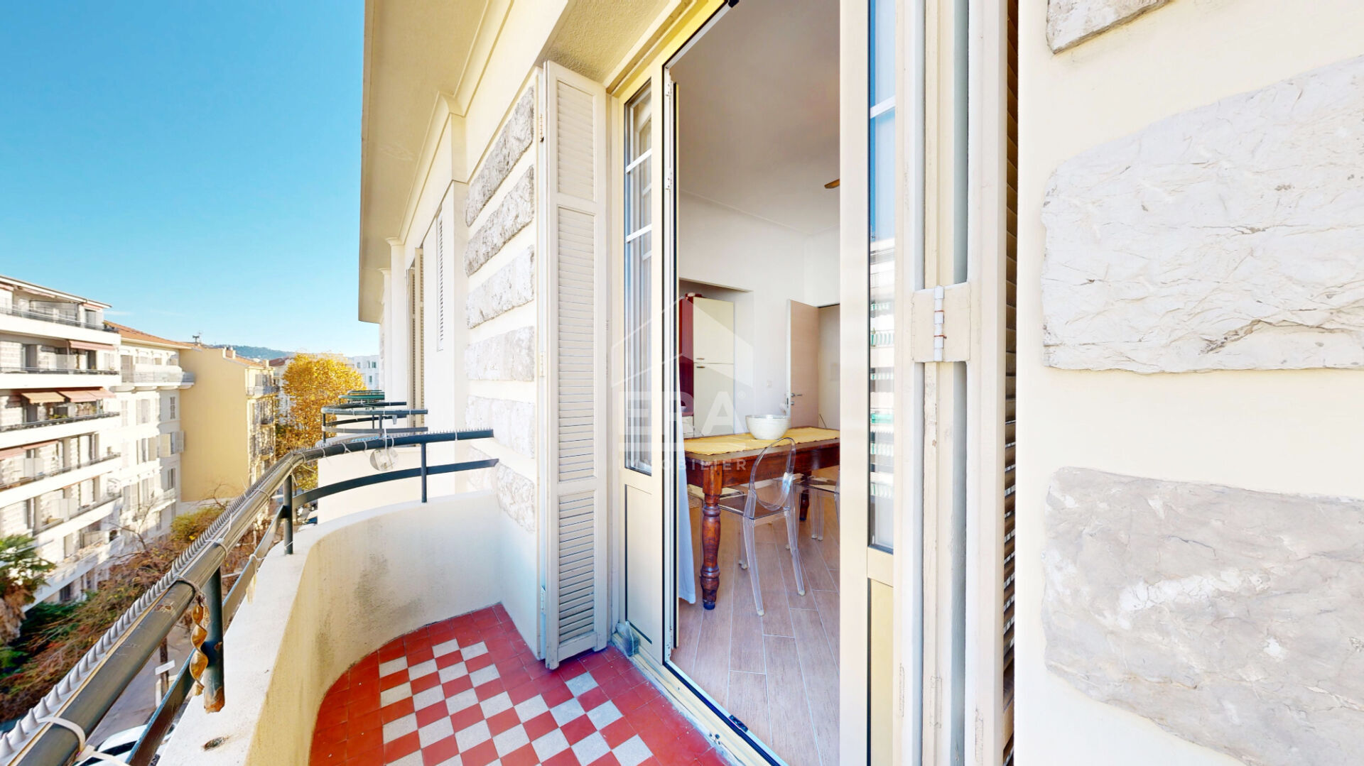 Photo NICE - FLEURS : TRÈS BEAU 2 PIÈCES AVEC BALCONS EN AVANT DERNIER ÉTAGE image 1/6