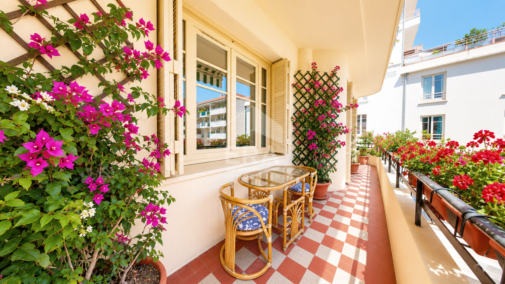 NICE - FLEURS : MAGNIFIQUE 4 PIÈCES DE 88 M² AVEC TERRASSE PLEIN SUD