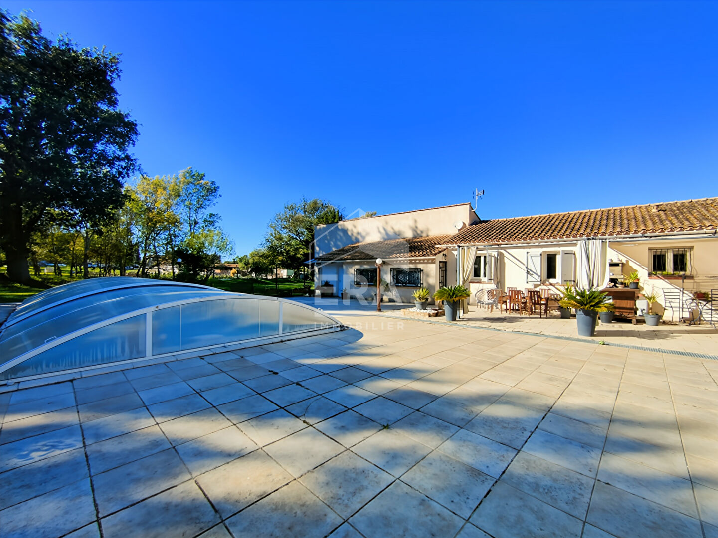 Les Pennes Mirabeau - 2 maisons T5 et T3 sur terrain 2000m2 avec piscine