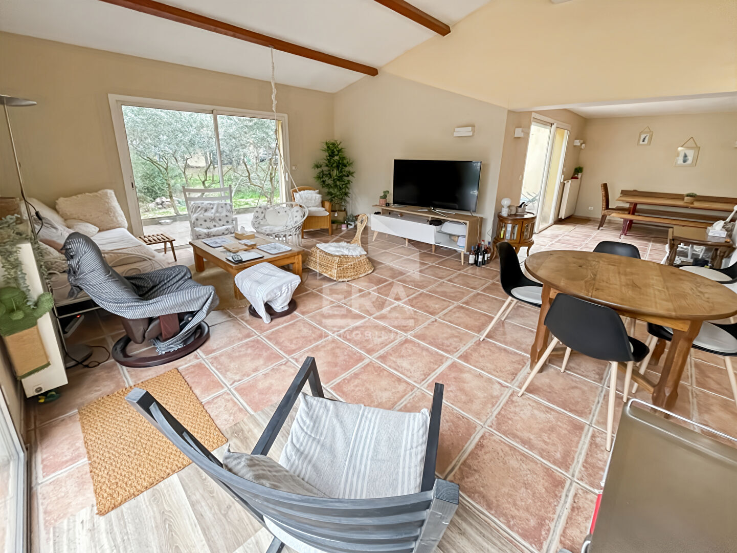 SEPTEMES LES VALLONS - Maison T7 sur parcelle de 2733m2 avec garage et piscine