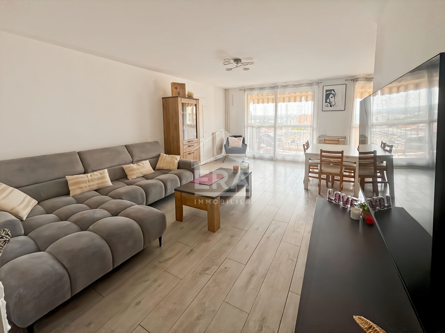 VITROLLES - Appartement  T4 de 84m2  + 1 balcon de 9 m2