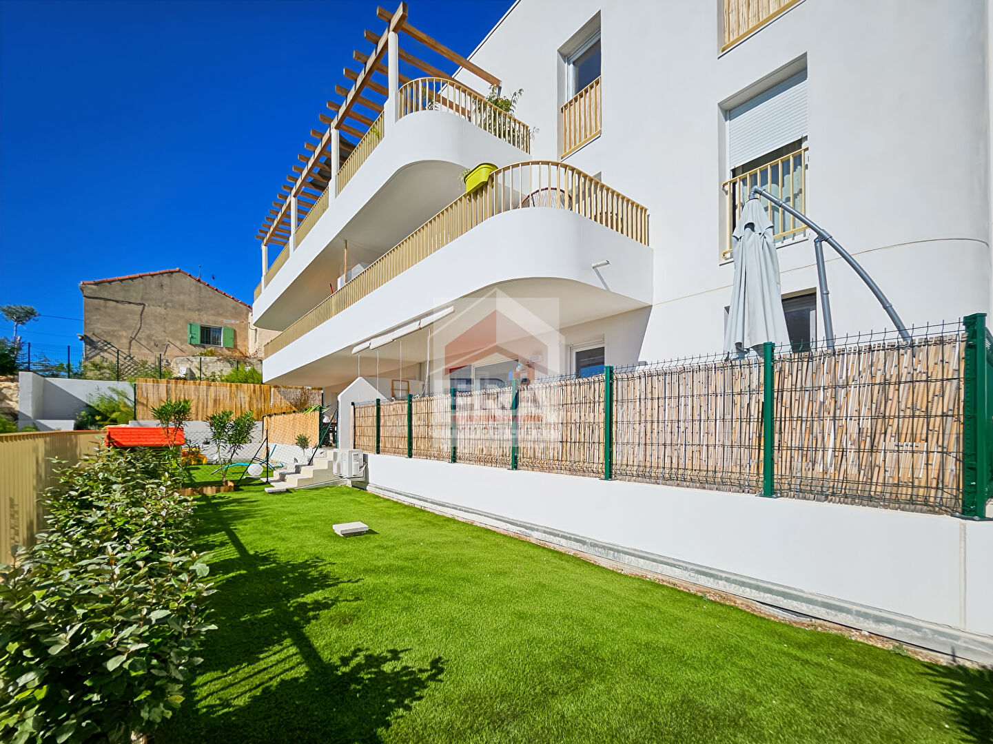 Marseille 16ème - Appartement T3 avec terrasse, jardin et double stationnement