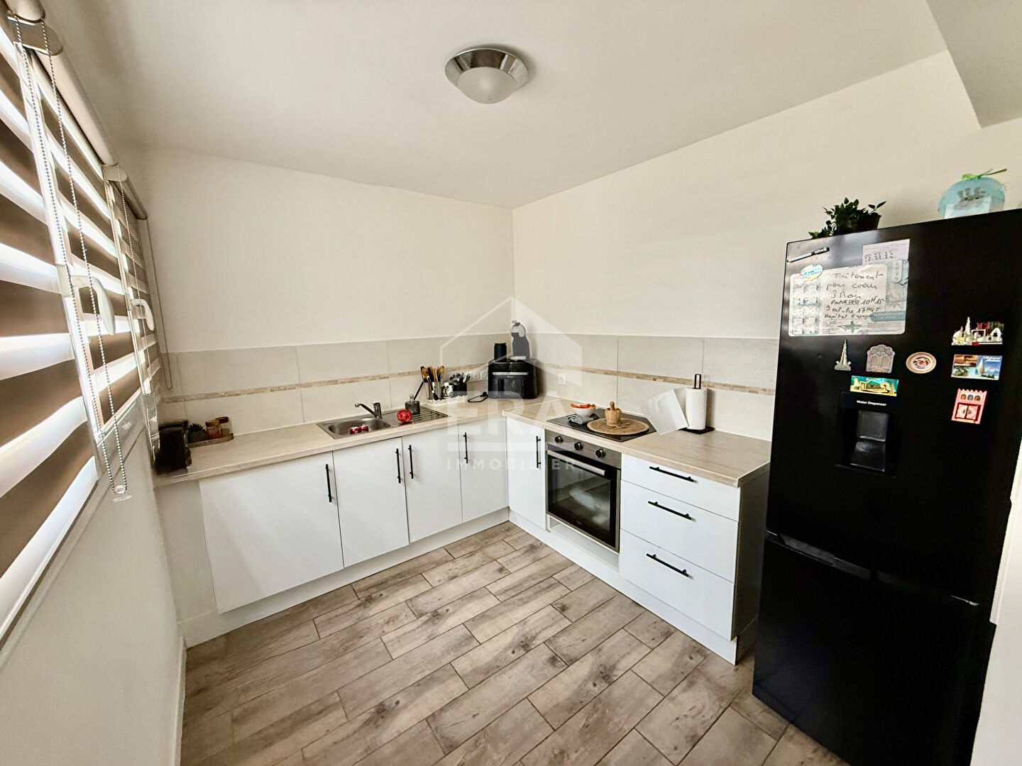 Photo SEPTEMES LES VALLONS - Appartement T5 avec deux terrasses et cave privative image 6/6