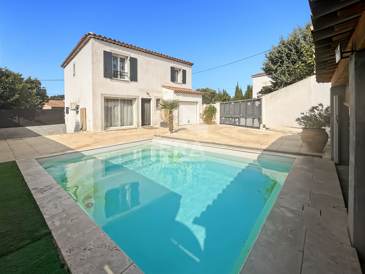 EXCLUSIVITE - SEPTEMES LES VALLONS - Maison récente T4 de 101m2 sur 422m2 de terrain + piscine