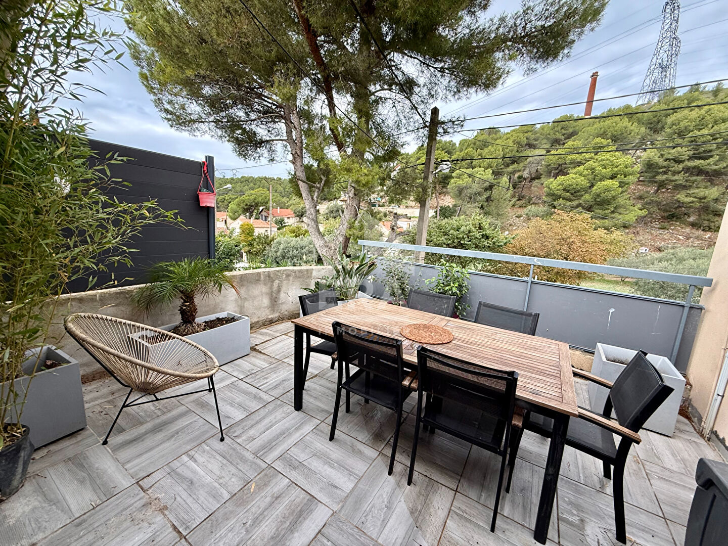 Photo EXCLUSIVITE - Septèmes les Vallons - Maison T4  et 2 logements indépendants /  Investissement locatif image 1/6