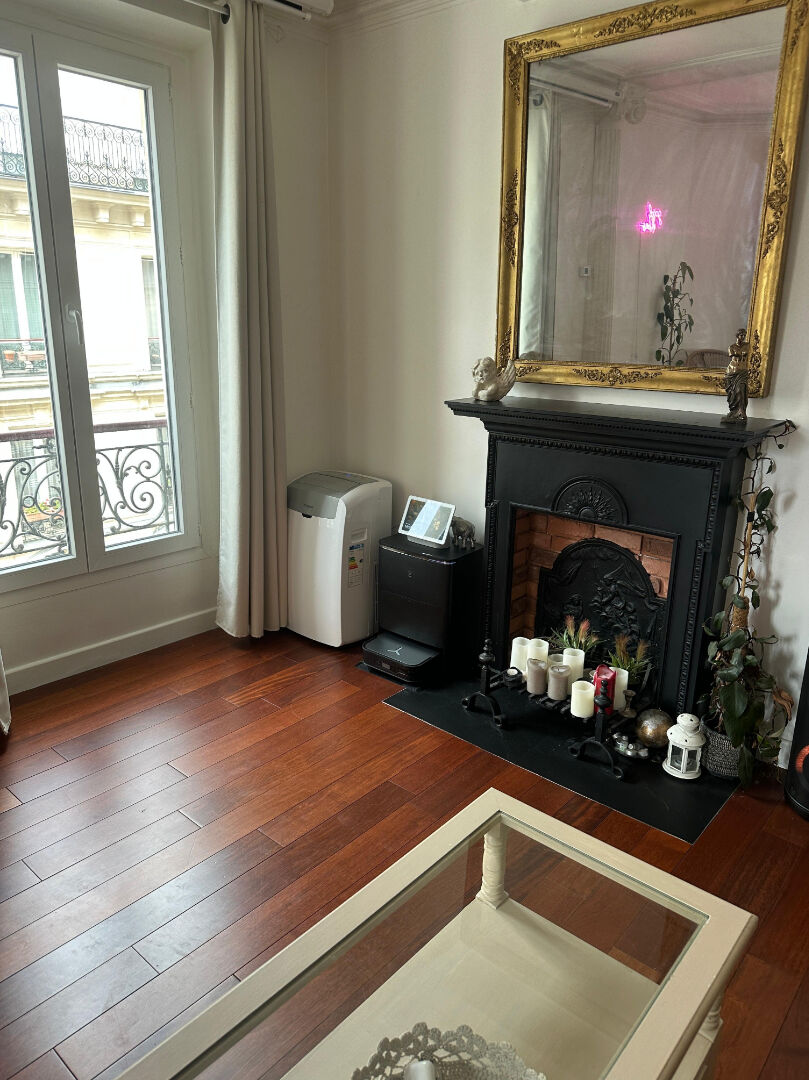 Appartement Paris 3 pièce(s) 42.47 m2