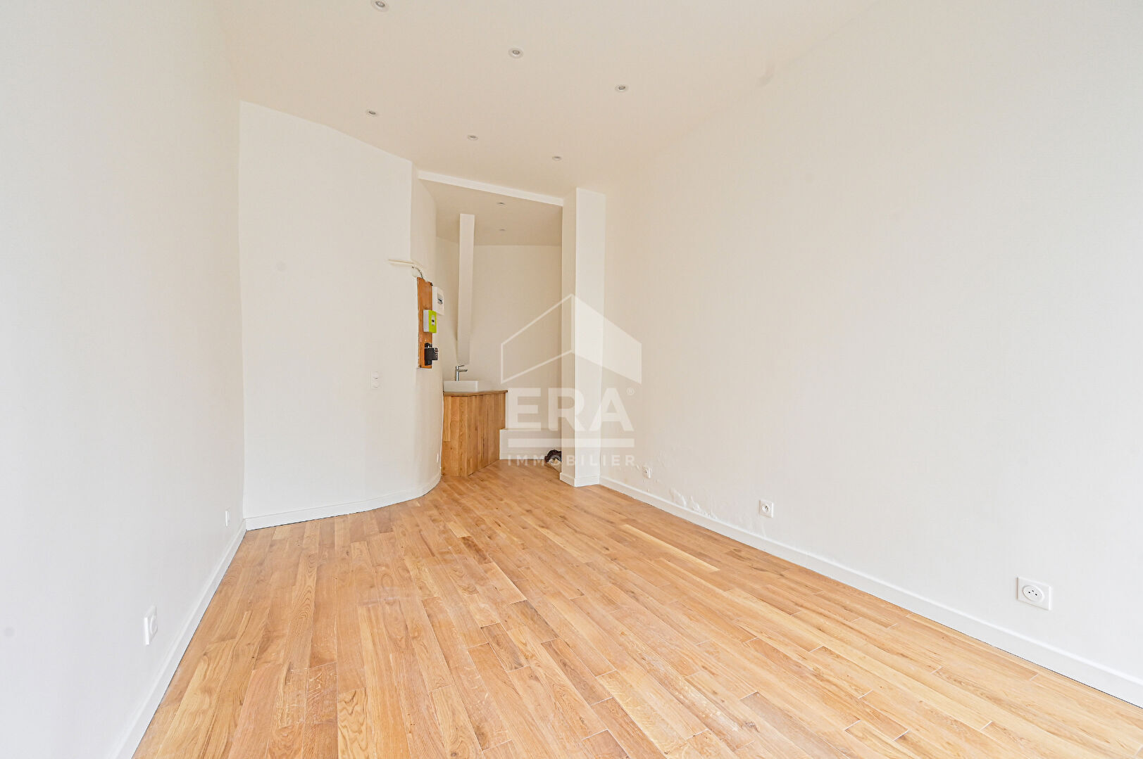 Photo Local commercial Paris 5eme 15.81m2 image 4/6