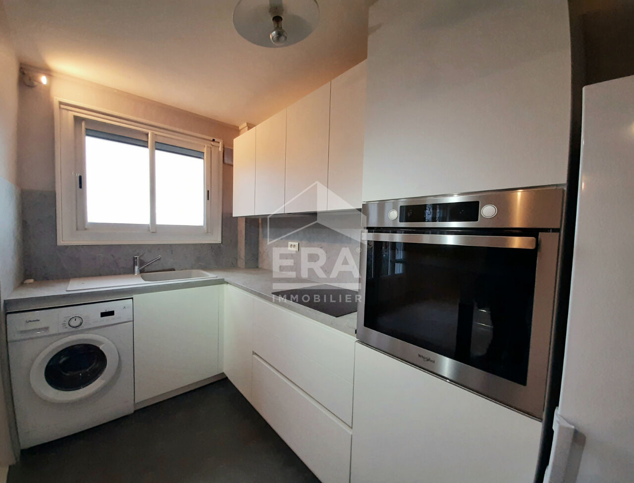 Photo LOCATION MEUBLEE - PAU - T2 de 52 m² avec place de parking et balcon image 4/6