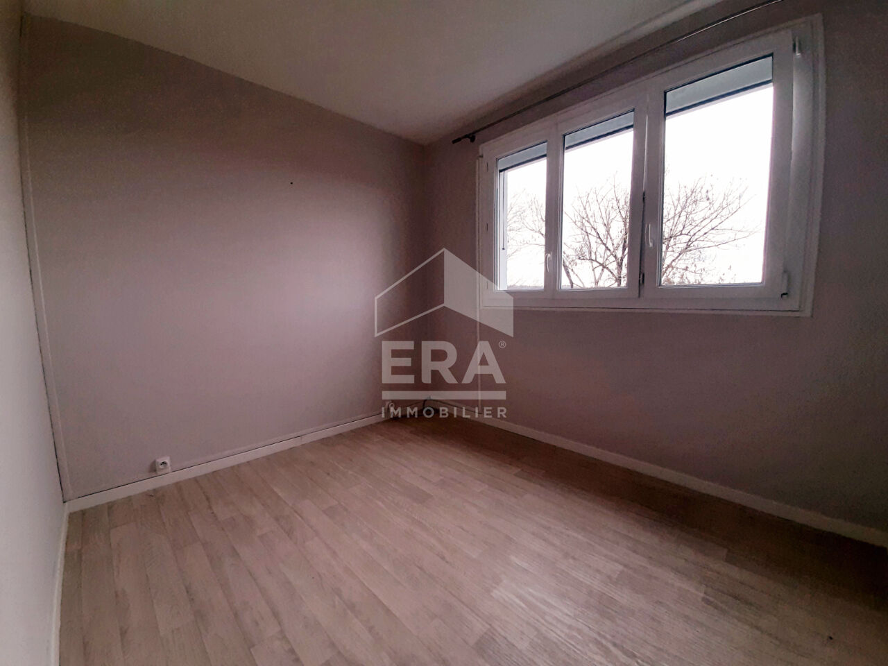 Photo LOCATION MEUBLEE - PAU - T2 de 52 m² avec place de parking et balcon image 6/6
