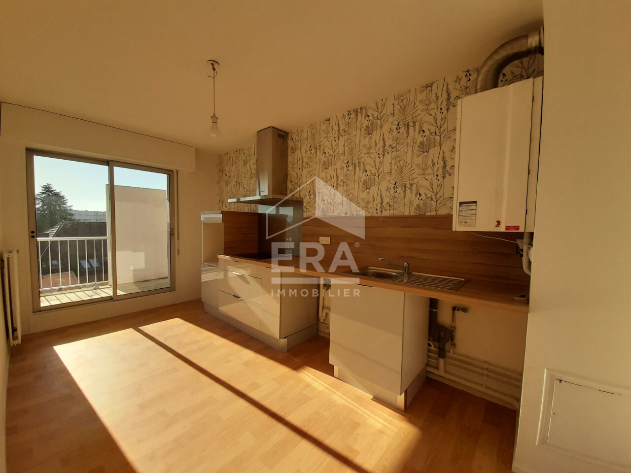 Photo LOCATION PAU UNIVERSITÉ : Appartement T3 de 80m² avec garage et parking image 3/6