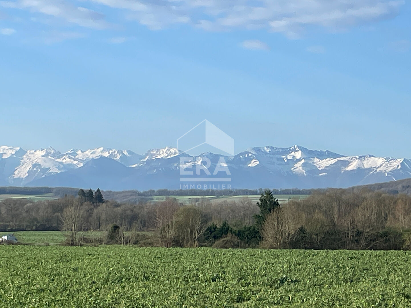 Terrain  de plus de 1000 m² à Bordes (64). Vue sur les Pyrénées