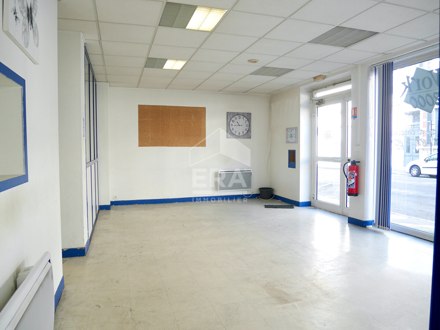 PAU  Secteur centre-ville  Local commercial 107 m² (Murs)