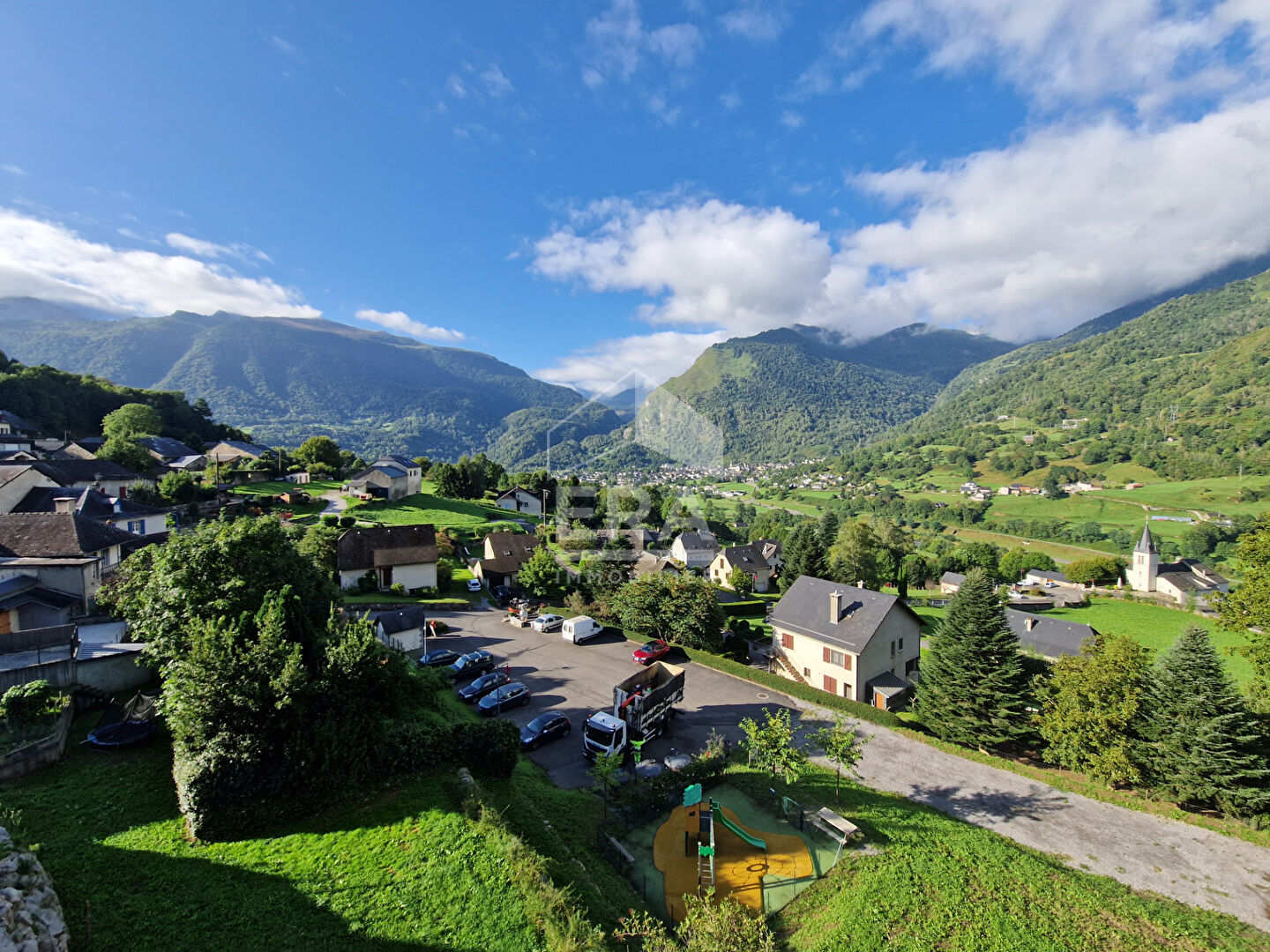 Vallée d'Ossau : Maison de 146m² de 3 chambres avec terrasse vue sur les montagnes