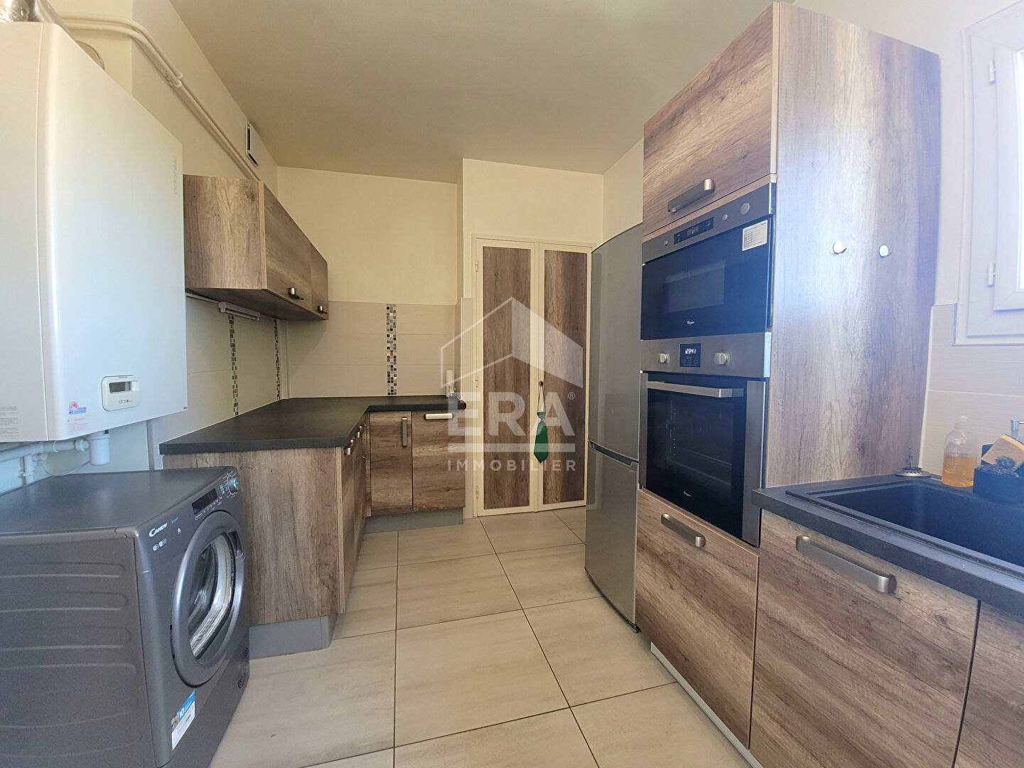 Photo LOCATION MEUBLEE - Appartement T3 de 95m² - Quartier Trespoey avec garage et balcon image 5/6