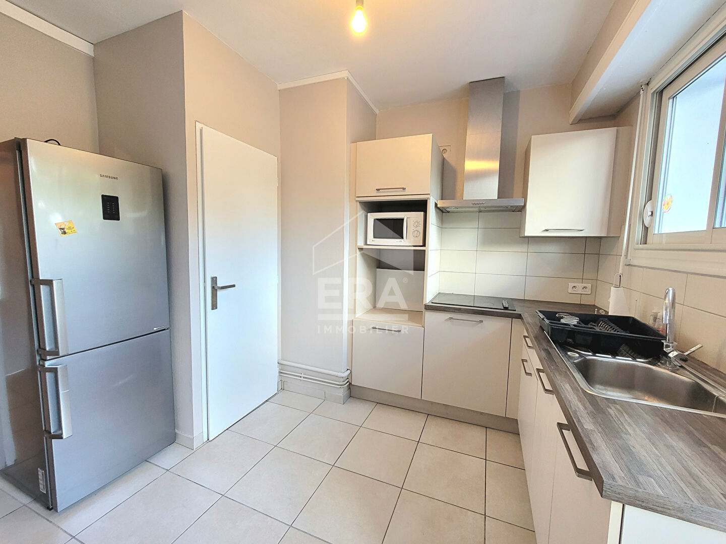 LOCATION MEUBLEE - PAU - Secteur Allées de Morlaàs : Appartement T3 de 68 m²  dans une résidence calme avec balcon et parking