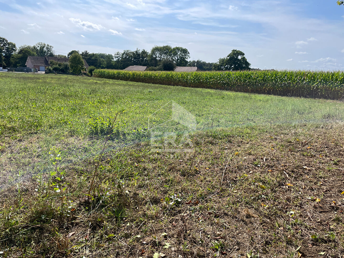 Terrain constructible  et viabilisé à Artigueloutan 965 m²